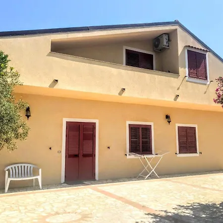 Casa Di Vacanza Feriehus Marina di Davoli